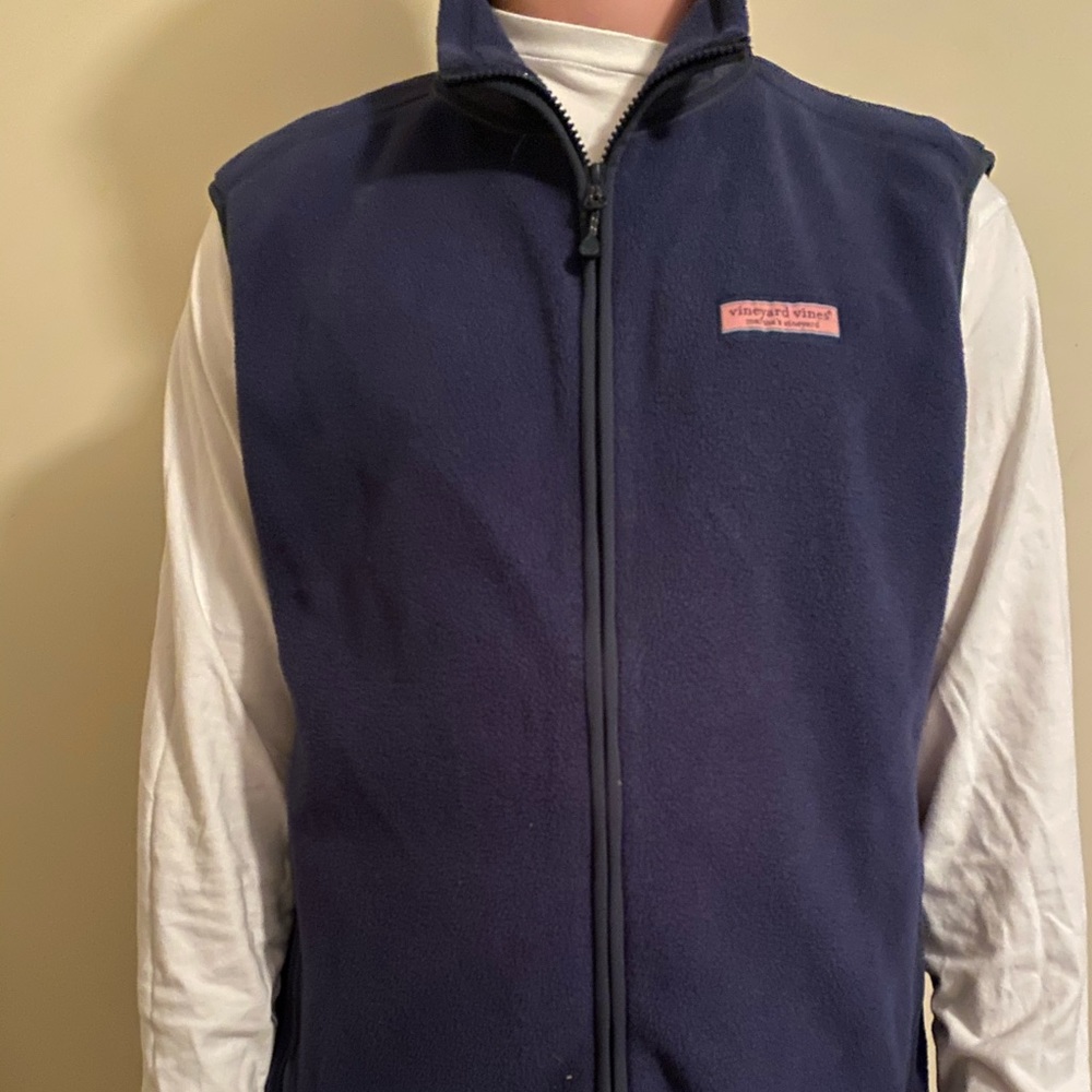 Vineyard vine vest